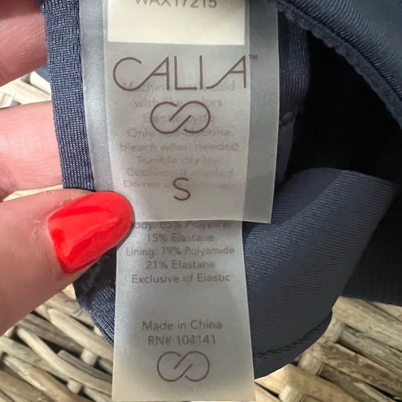 Calia by Carrie Underwood Women's Dark Blue Pullover Sports Bra, size small, EUC - Picture 5 of 5